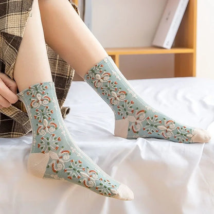 5 Pairs of Artistic Retro 3D Relief Socks – Floral &amp; Forest Style for Women